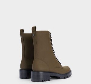 BOTTES Parfois